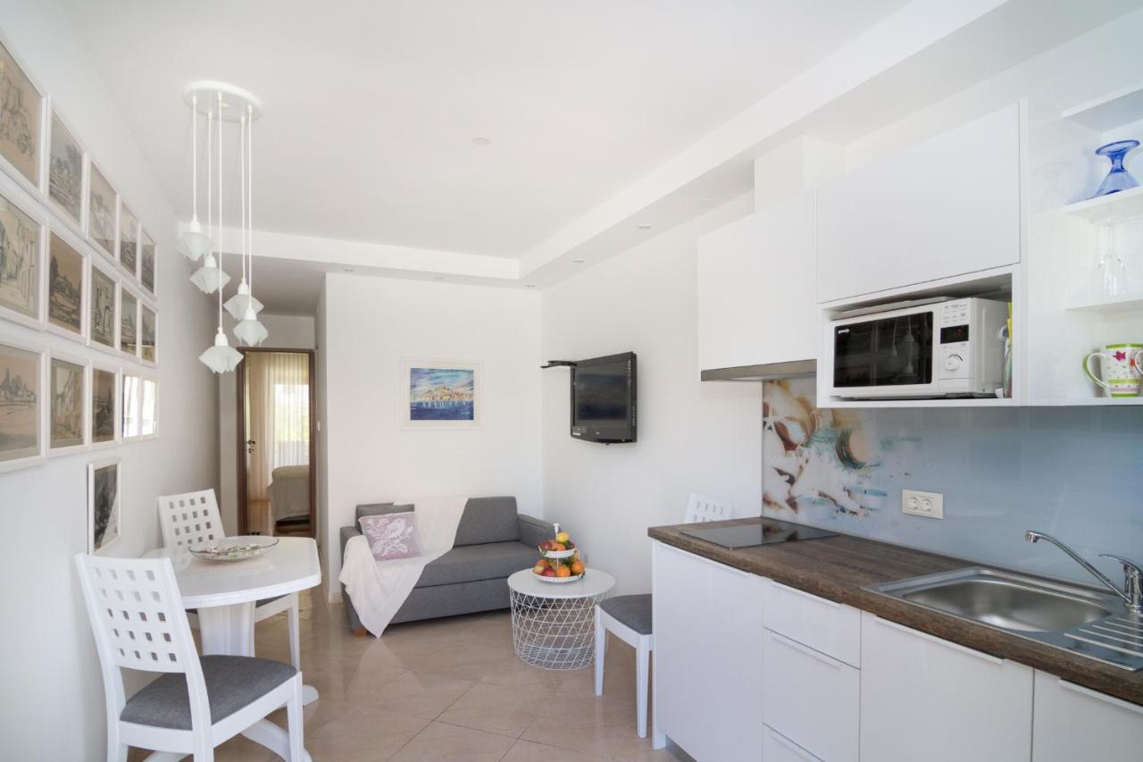 Apartment Palm View II Ровинь Экстерьер фото