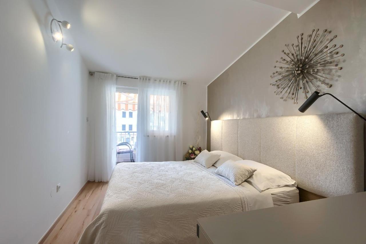 Apartment Palm View II Ровинь Экстерьер фото